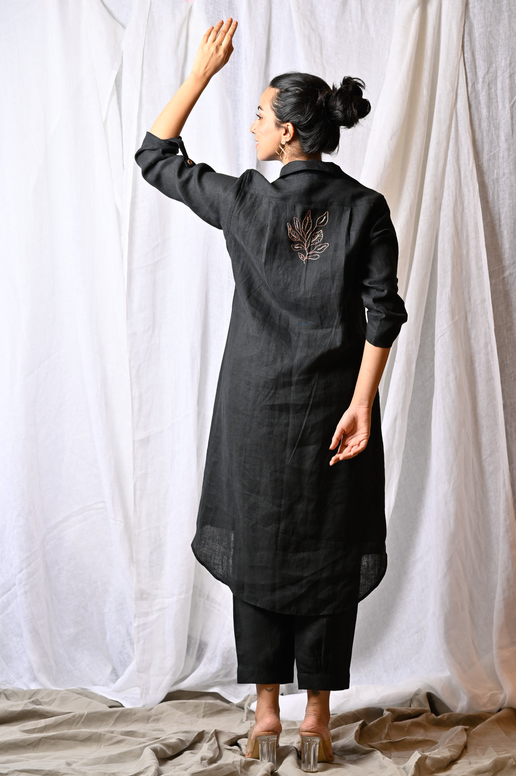 Midnight Foliage Linen Kurta Set