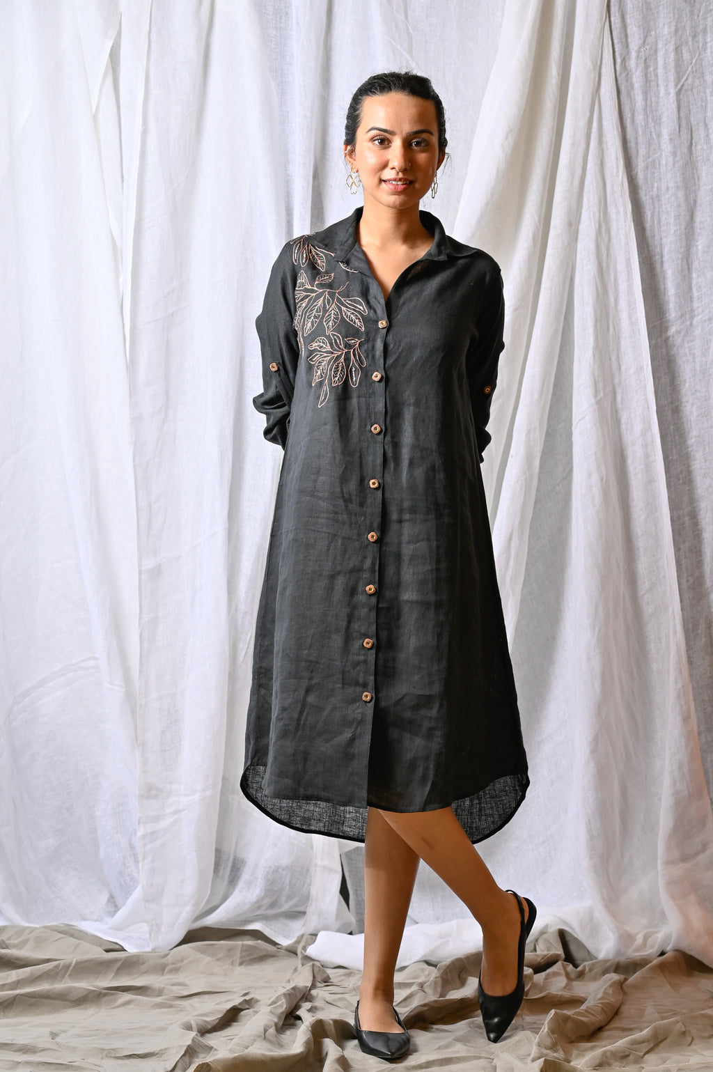 Midnight Foliage Linen Kurta Set