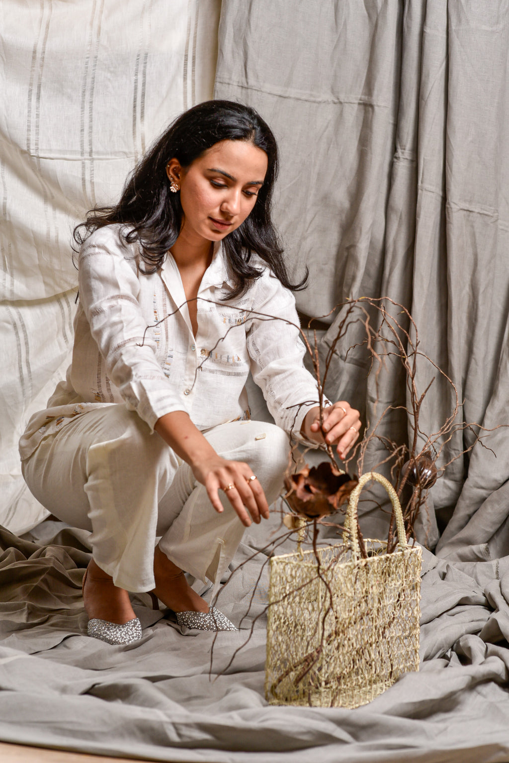 Ivory Lattice with Mesh Co-Ord Set
